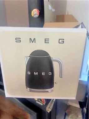 Smeg 50's Retro Style Aesthetic Electric Kettle Electric Kettle Black